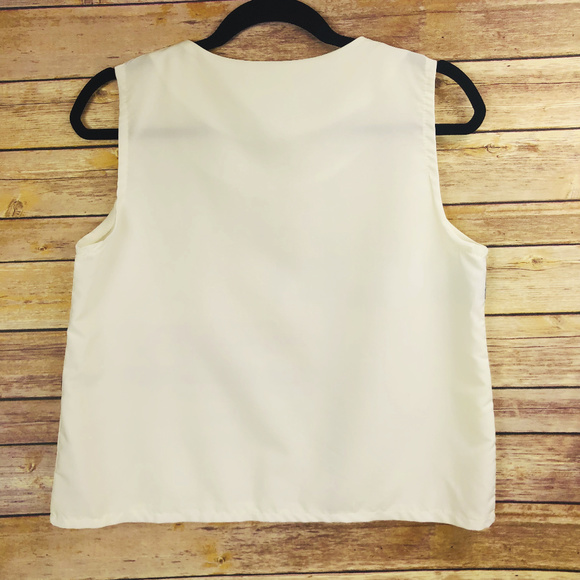 Geometric White Shell Sleeveless Career Top - Picture 2 of 3